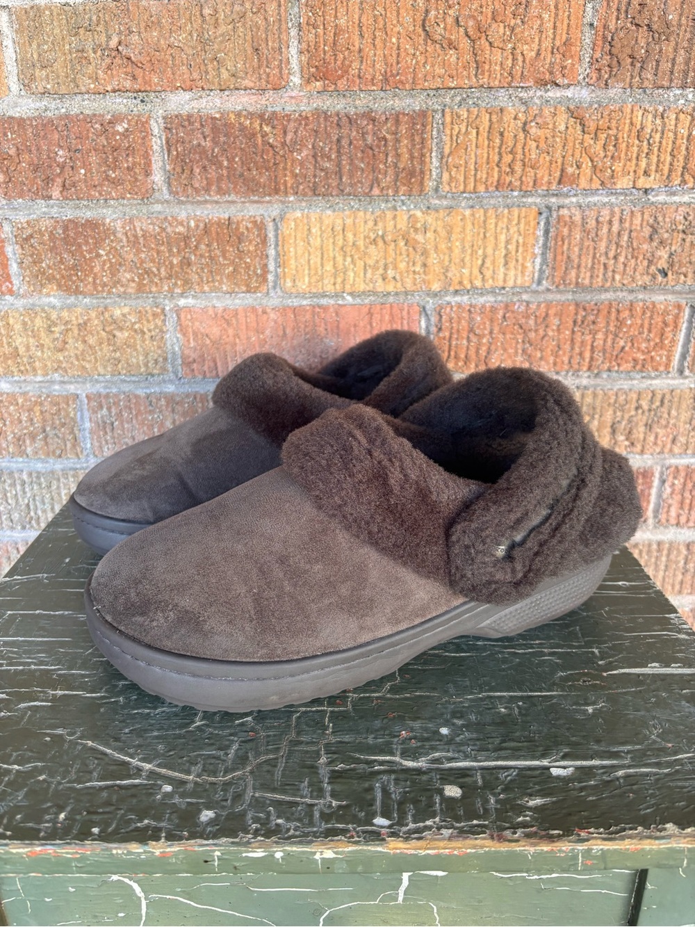CROCS Classic Unfurgettable Clog Brown Plush Lined Clog Sz 11